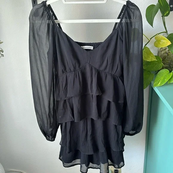 A&F - BLACK RUFFLE DRESS - Picture 2 of 13